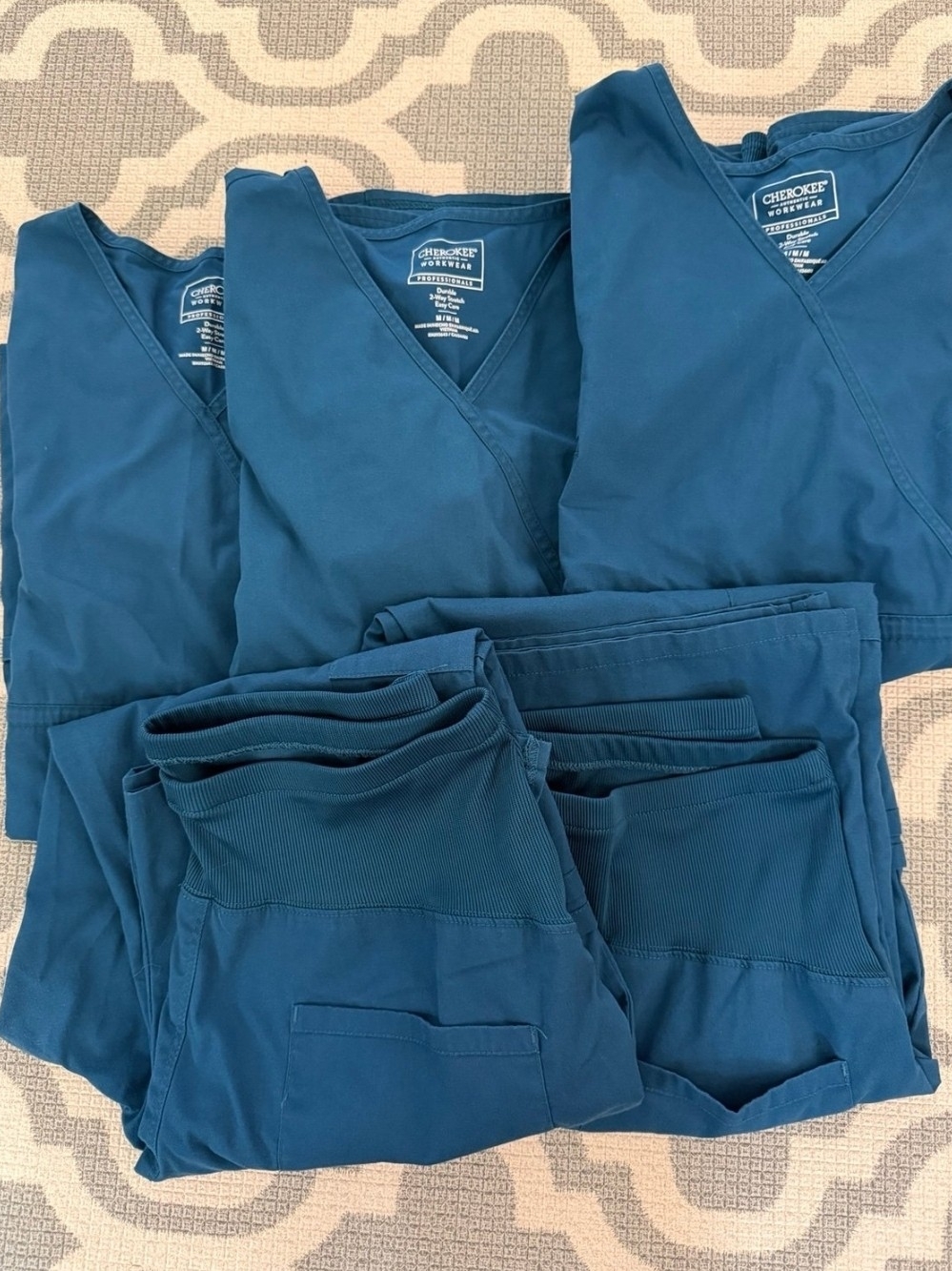Maternity Cherokee Workwear Women's Caribbean Scrub Sets - V-Neck Tops & Pants M